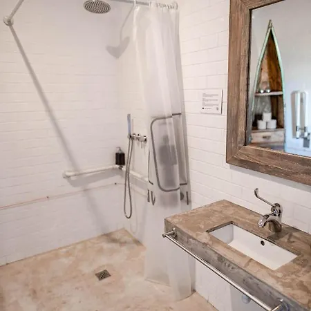 酒店 Surfers Peniche 4*