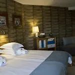 酒店 Surfers Peniche 4*