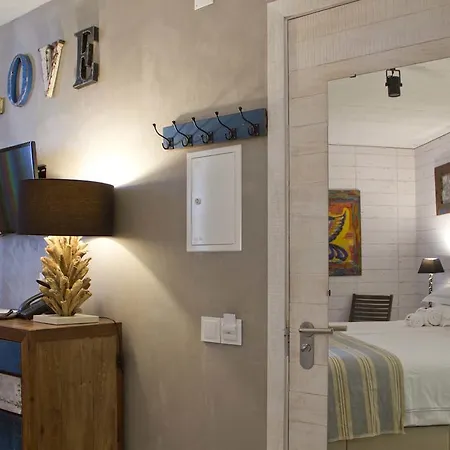 Surfers Peniche Hotel Ferrel (Leiria)