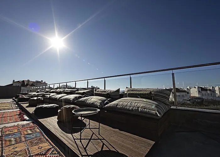Surfers Peniche Otel