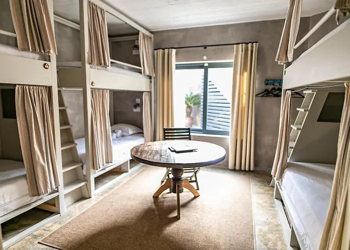Otel Surfers Peniche 4*
